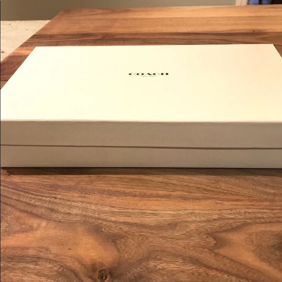 NWT Coach Weekender Bag Tote 3pc Set Travel Cosmetic Animal Print Purple Black - Picture 6 of 7